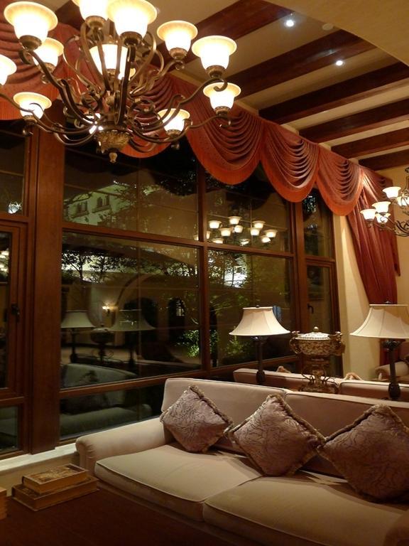 Le Camelia Hotel Шанхай Екстериор снимка